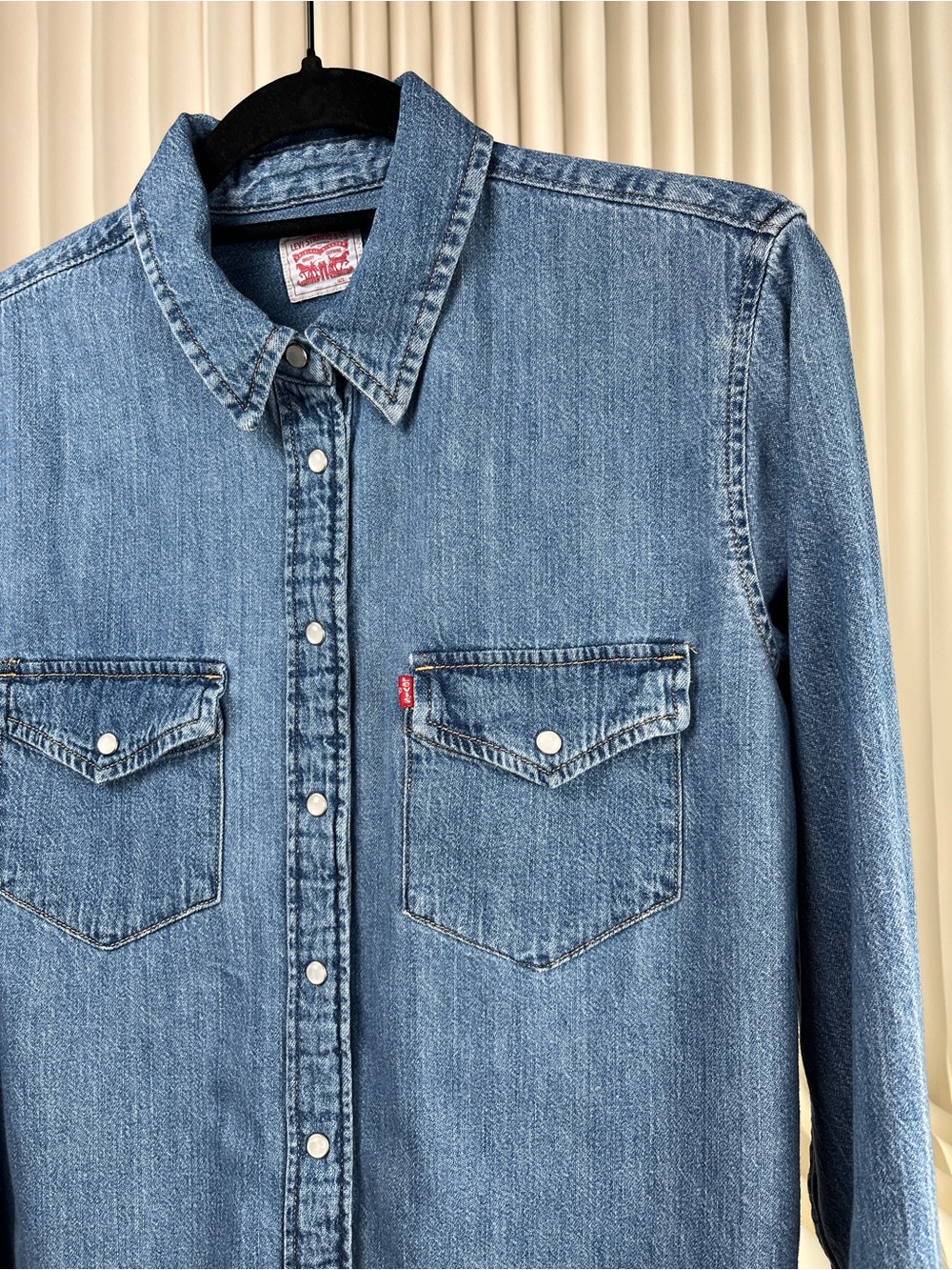 Levi's® Premium ICONIC WESTERN DENIM SHIRT - Picture 4 of 15